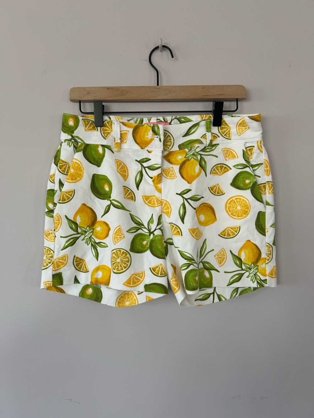 Isaac Mizrahi NY Women's Lemon Lime Fruit Print Tailored Trouser Shorts, Sz 4
